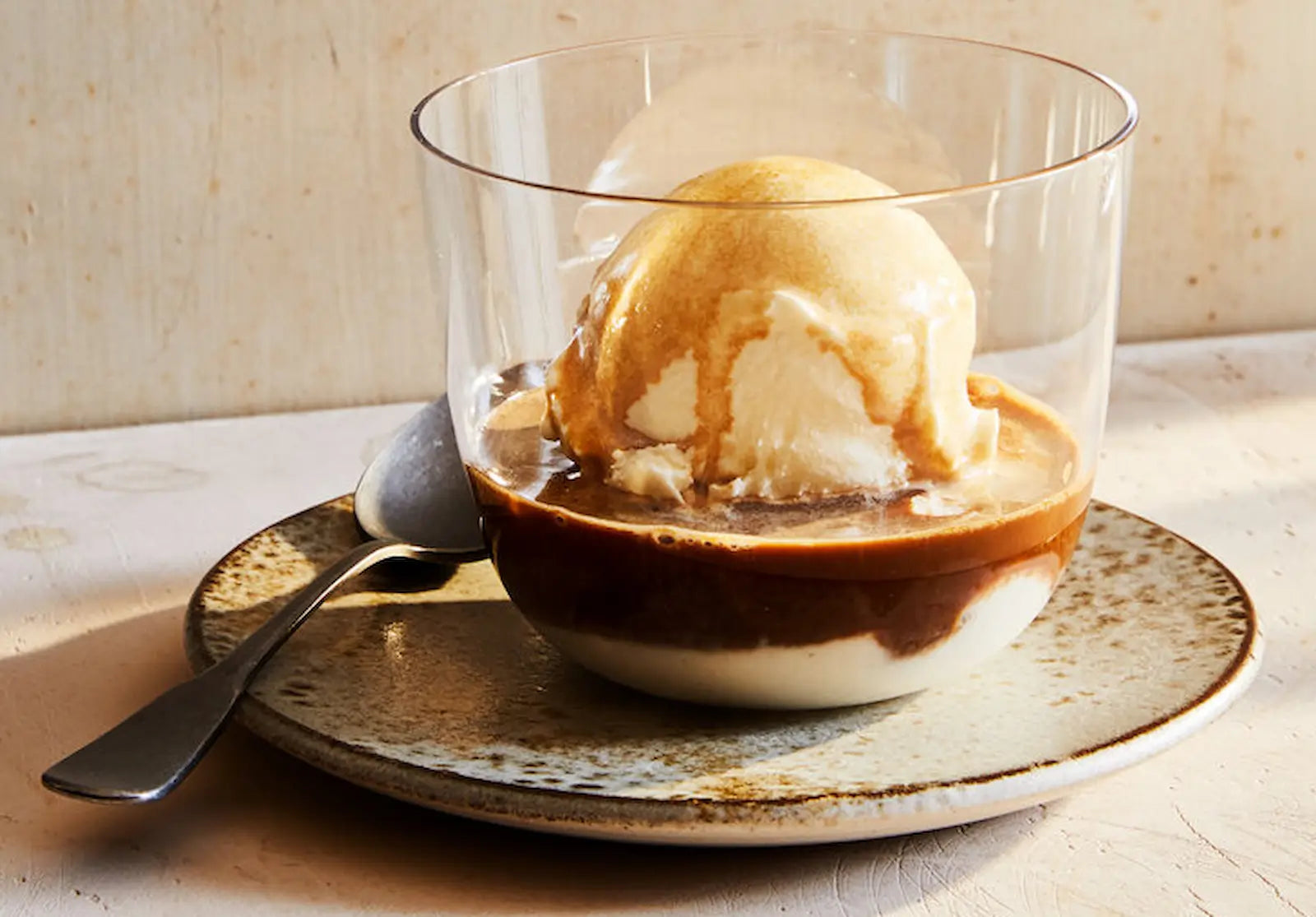 Affogato o café expreso con helado de vainilla